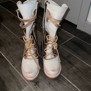Freebird Ravi boots size 7. Cream and white/grey color. Worn once